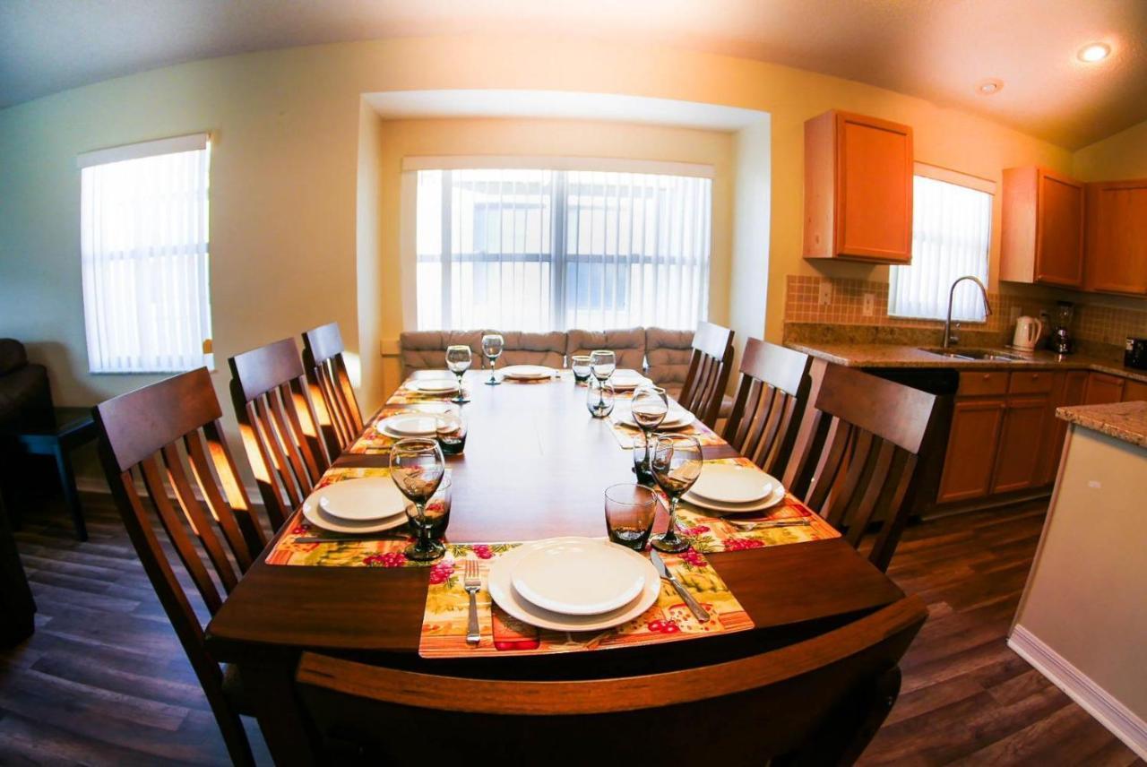 Beautiful 5-5 Bedroom Home!!! คิสซิมมี ภายนอก รูปภาพ