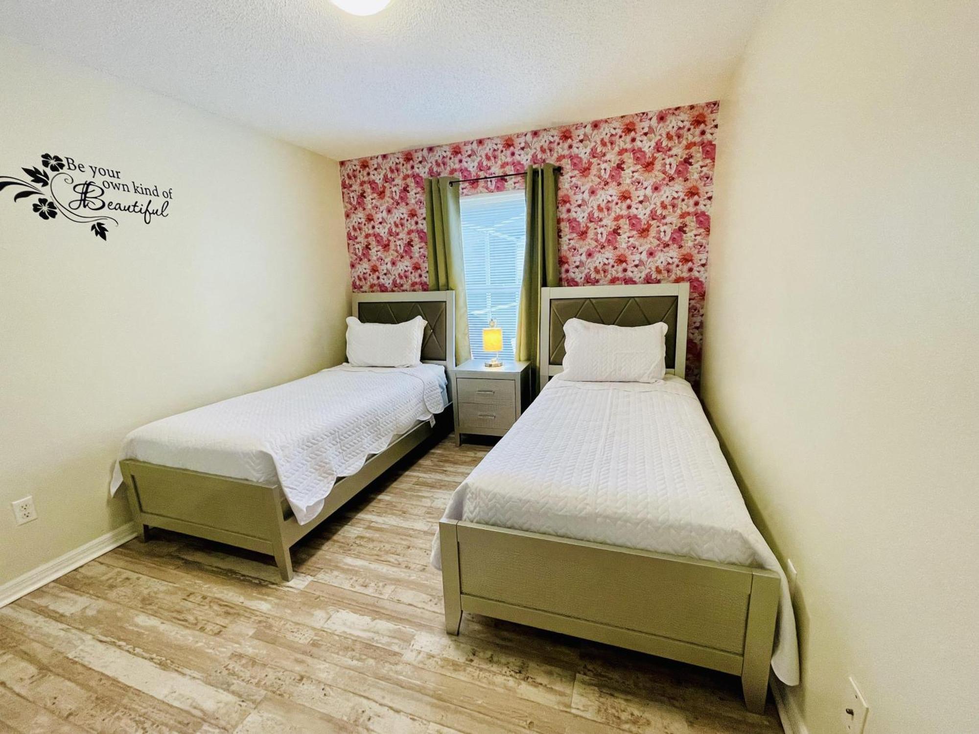 Beautiful 5-5 Bedroom Home!!! คิสซิมมี ภายนอก รูปภาพ
