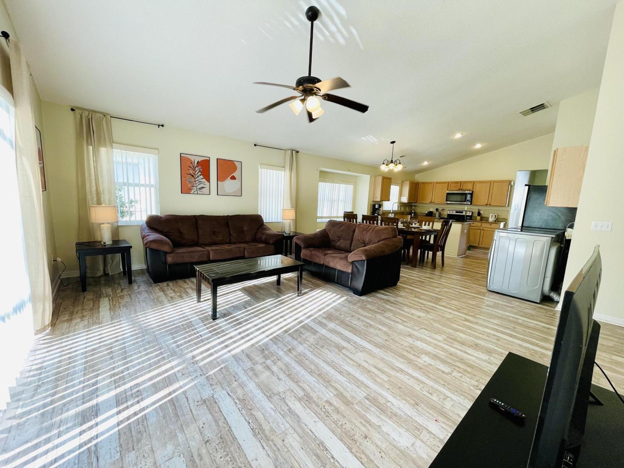 Beautiful 5-5 Bedroom Home!!! คิสซิมมี ภายนอก รูปภาพ